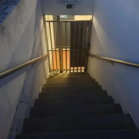 Úszó hotel Nuit Romantique Sur Un Bateau A *